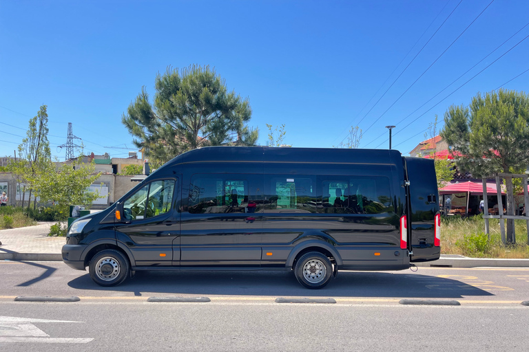 Tirana / Durres à Saranda via Gjirokastra: transfert privé