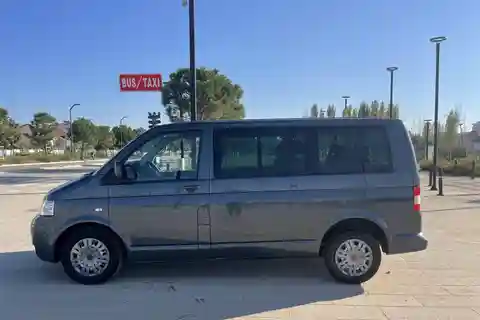 Tirana oder Durres ⇔ Tirana Flughafen - Privater Transfer