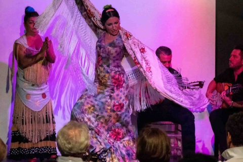 Sevilla: Espectáculo Flamenco en el Tablao Álvarez Quintero