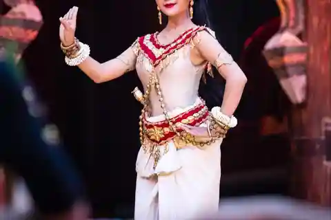 Apsara Theater Performance include dinner & Hotel pick up