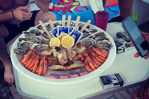 Cannes: Luxury Yacht Cruise to Lerins Islands Cannes: Luxury Yacht Cruise to Lerins Islands - 4H