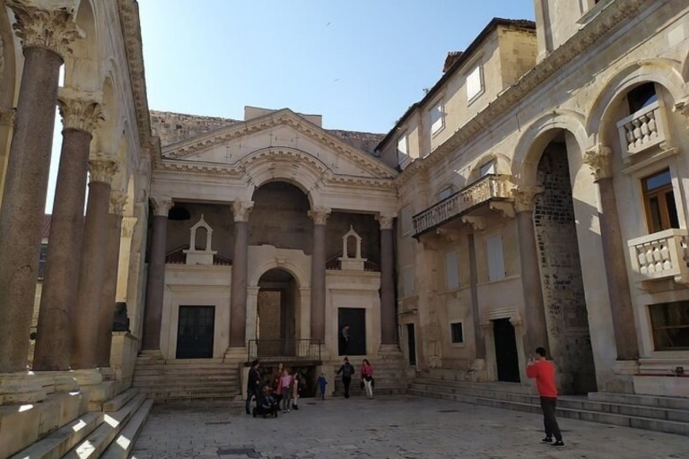 Erlebe die Geschichte von Split bei einem Spaziergang mit einem lokalen HistorikerPrivate Experience Split Walking Tour mit lokalem Historiker