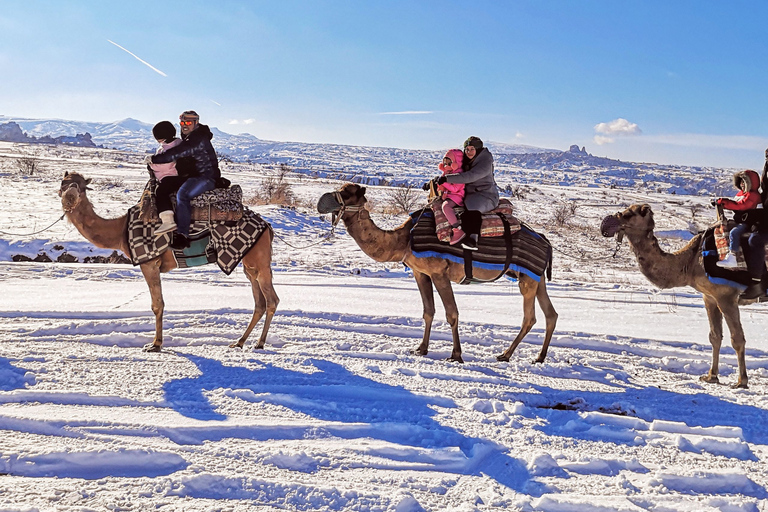 Capadocia: Paseo en Camello al Atardecer o al AmanecerAmanecer Paseos en camello con globos