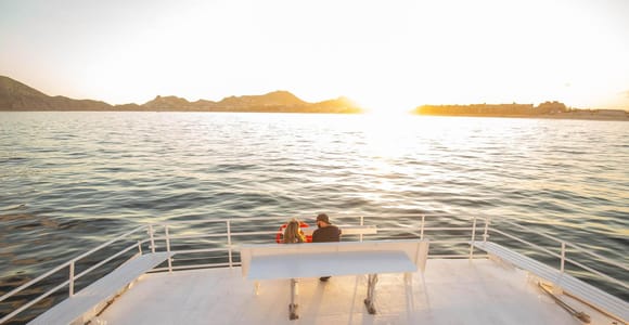 Los Cabos: Sunset Dinner Cruise with Transportation