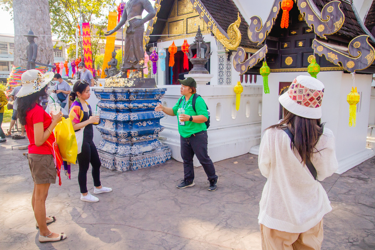 Chiang Mai: tour guidato di 3 ore della città vecchia e dei templi a piediGiro di gruppo