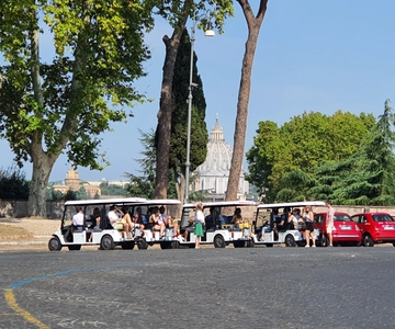 Rome: City Tour by Golf Cart with Gelato