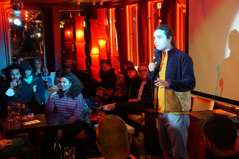 Berlino: Spettacolo comico Laughing Spree su una barcaBerlino: Laughing Spree Comedy Show su una barca