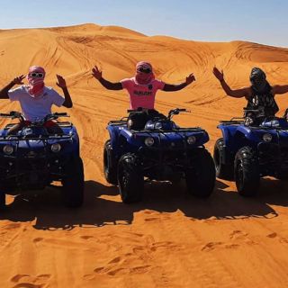 Dubaissa: Aamupäivä ATV Quad Biking Desert Safari Seikkailu