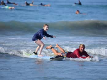 Leçon de surf sur la plage de Sayulita