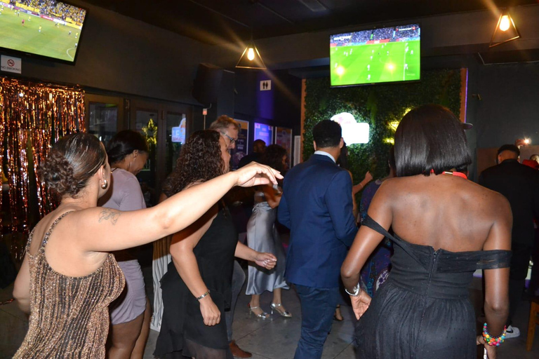 Johannesburg: Rooftop Bar, Dinner and Clubbing (Amapiano)