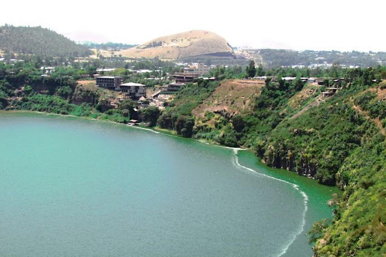 Addis Ababa: Debrezeit Day Trip with Lakefront Lunch