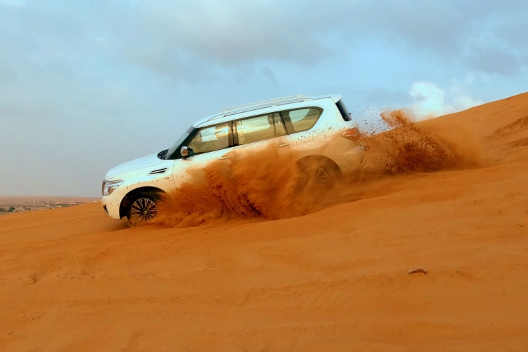 Dubai: ochtendavontuur rode woestijnduinen met sandboardingRondleiding met privé-ophaalservice