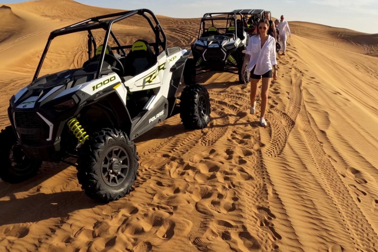 Dubái: aventura nocturna en buggy por las dunas y desiertoVehículo privado, Dune Buggy Safari con cena VIP BBQ