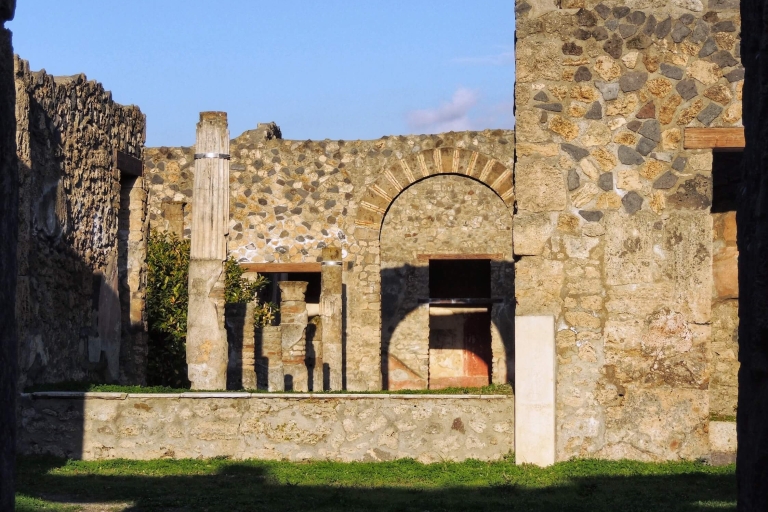 Visita privada a Pompeya y excursión de un día a la Costa Amalfitana en cocheVisita a Pompeya y excursión de un día a la Costa Amalfitana en coche