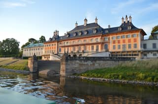 Dresden: Mit dem Schiff über die Elbe zum Schloss Pillnitz