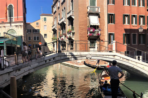 Venise: visite gastronomique guidée de Chicchetti avec dégustations et boissonsVisite de groupe partagée