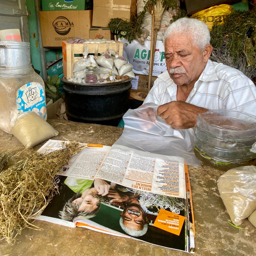 Colagem de mídia