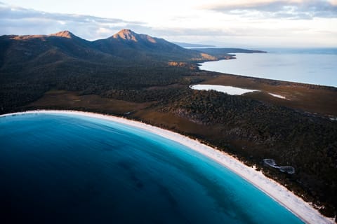 From Hobart: Iconic East Coast Day Trip to Wineglass Bay