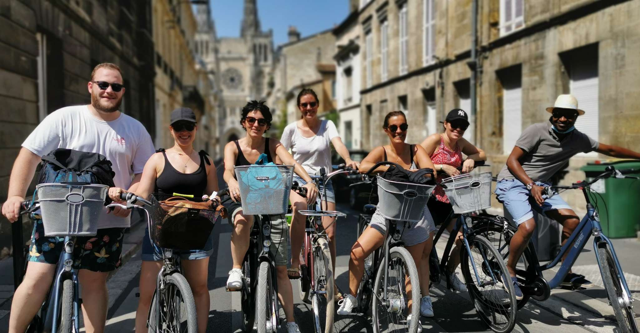 Bordeaux, Historic Center & Chartrons District Bicycle Tour - Housity