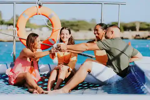 2-Hours Sunset Cruise with Open Bar & Snacks