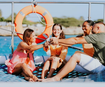 2-Hours Sunset Cruise with Open Bar & Snacks