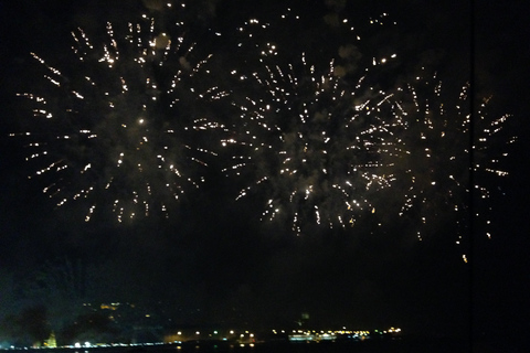 Lizbona: Sylwestrowy rejs po rzece Tag z fajerwerkamiWspólna wycieczka sylwestrowa