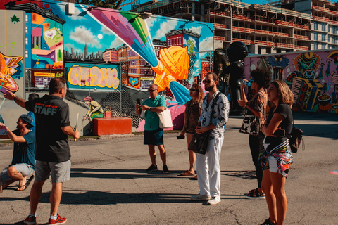 Miami: Wynwood Walls vandringstur med gatukonst och matMat- och vandringstur (inträde till Wynwood Walls ingår)