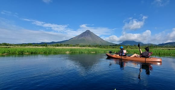 La Fortuna: Lake Arenal Kayaking *Personalized experience*