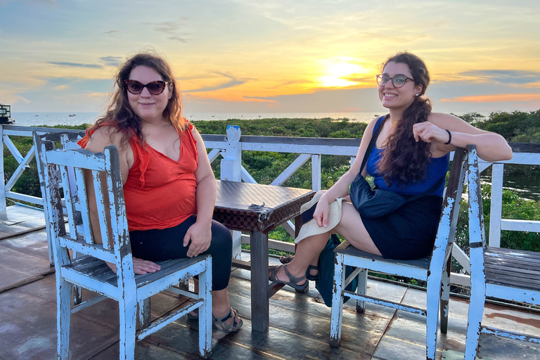 Siem Reap: Crucero en barco por el Tonle Sap al atardecer con trasladosSiem Reap: Tonle Sap Tour Privado Crucero al Atardecer