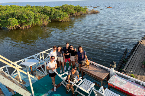 Siem Reap: Tonle Sap Sunset båtkryssning med transferDelad gruppresa