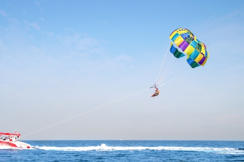 Dubai Parasailing experience JBR beachTour en parachute de Dubaï Jbr