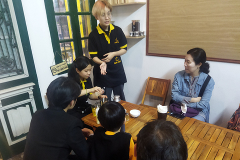 Aula de café com ovos em HanóiAula de culinária de café com ovos