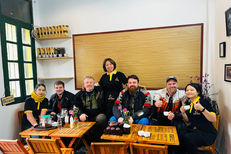 Aula de café com ovos em HanóiAula de culinária de café com ovos