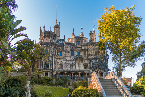 Från Lissabon: Sintra, Pena-palatset, Regaleira och Cabo RocaGuidad rundtur i de viktigaste monumenten