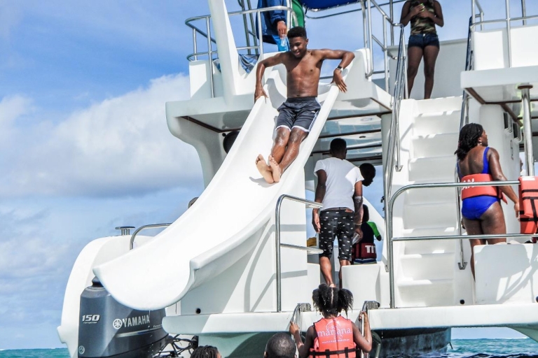Punta Cana: partyboot met open bar en snorkelen