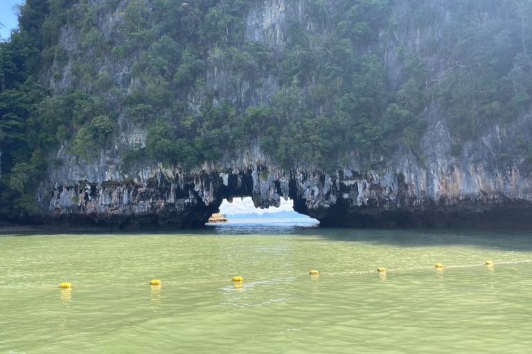 Phuket : croisière privée en hors-bord sur l'île James BondAvec guide - Visite privée en hors-bord de l'île James Bond