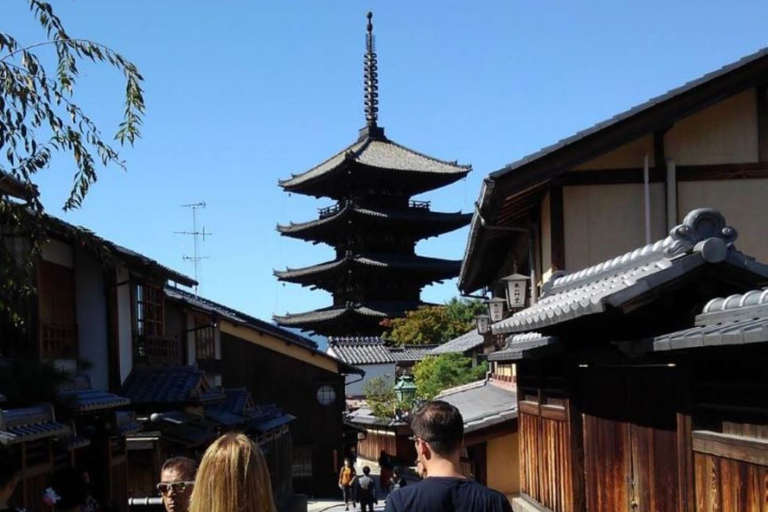 Kyoto: tour storico privato a piedi di 2 ore e 30 minutiKyoto: tour privato a piedi di 2 ore e 30 minuti