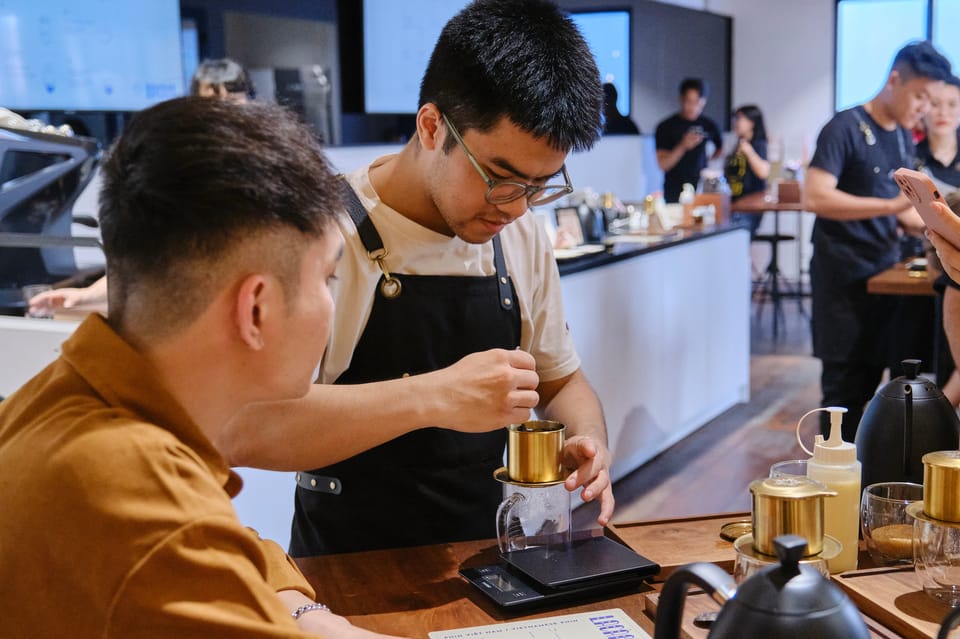 Ünlü Vietnam Yumurta Kahvesinin Arkasındaki Teknikler ve Sırlar - Hizvo