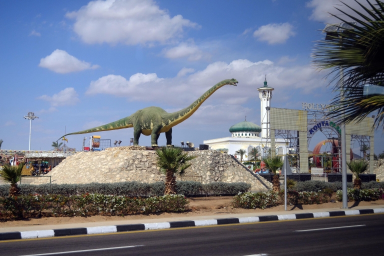 Sharm El Sheikh: Hollywood Park i Soho Square prywatnym samochodem