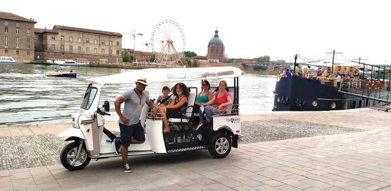 Toulouse : Electric Tuk-Tuk Tour with Photo Stops and Audio