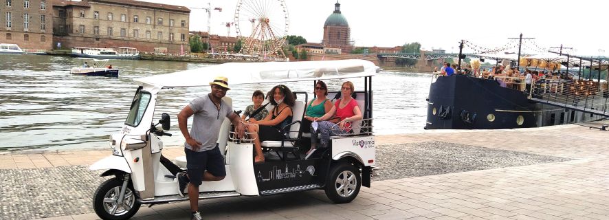 Toulouse : Electric Tuk-Tuk Tour with Photo Stops and Audio