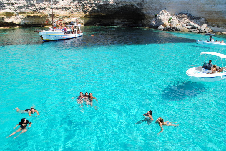 Lampedusa: Pirate Ship Boat Tour with Lunch and Music