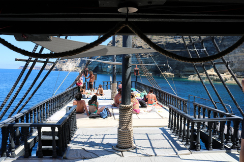 Lampedusa: Pirate Ship Boat Tour with Lunch and Music