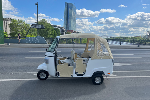 Frankfurt: Private Sightseeing Tour in Retro Ape Calessino