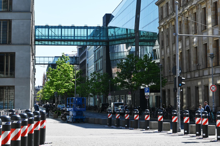 Berlin : Visite guidée à pied autour du ReichstagVisite privée à pied autour du Reichstag