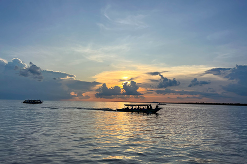 Siem Reap: Tonle Sap Sunset Boat Cruise with Transfers Siem Reap: Tonle Sap Joined in Tour Sunset Cruise