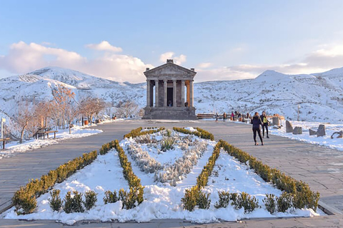 Från Jerevan: Garni tempel, Tsaghkadzor &amp; Termal källorPrivat tur utan guide