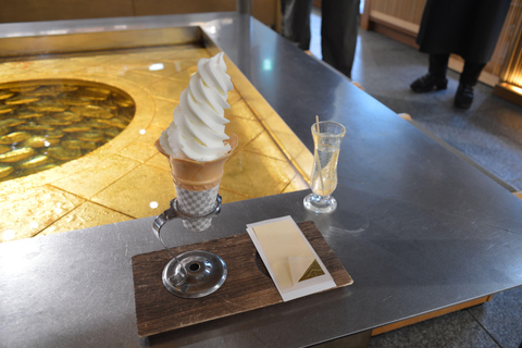 Kanazawa: Gold Leaf Workshop at a Historic Local Maker Gold Leaf Craft Workshop