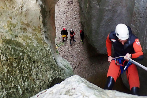 Alicante: Canyoning-äventyr i Barranco de Cucales