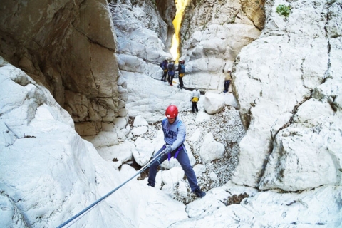 Alicante: Geführte Canyoning-Erfahrung in der Höllenschlucht